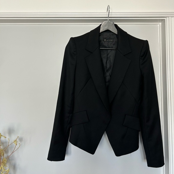 it Michaa sharp tailored blazer, black, fits as size 2-4 - Picture 8 of 13
